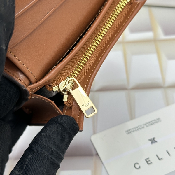 超激安ブランド財布偽物着用イメージ